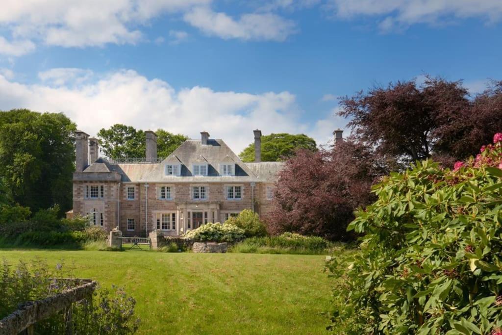 Idyllic 12 Bedroom Country Home Forres Exterior photo